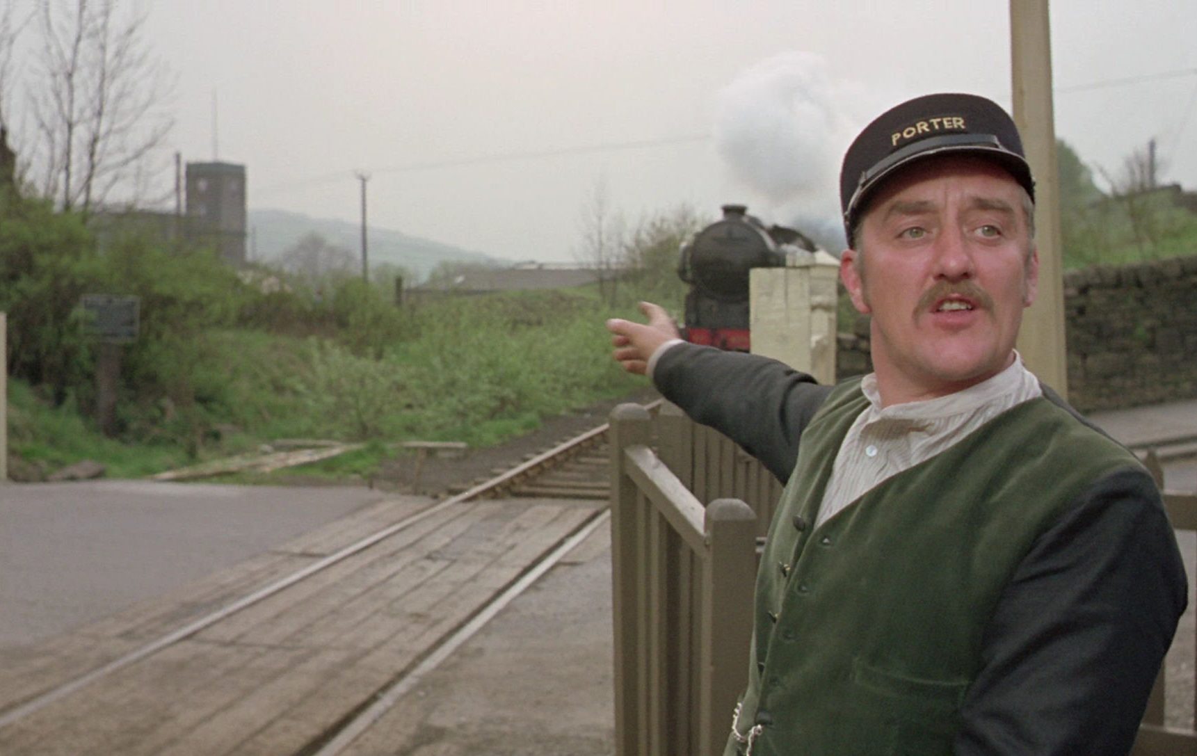 Bernard Cribbins In The Railway Children Now