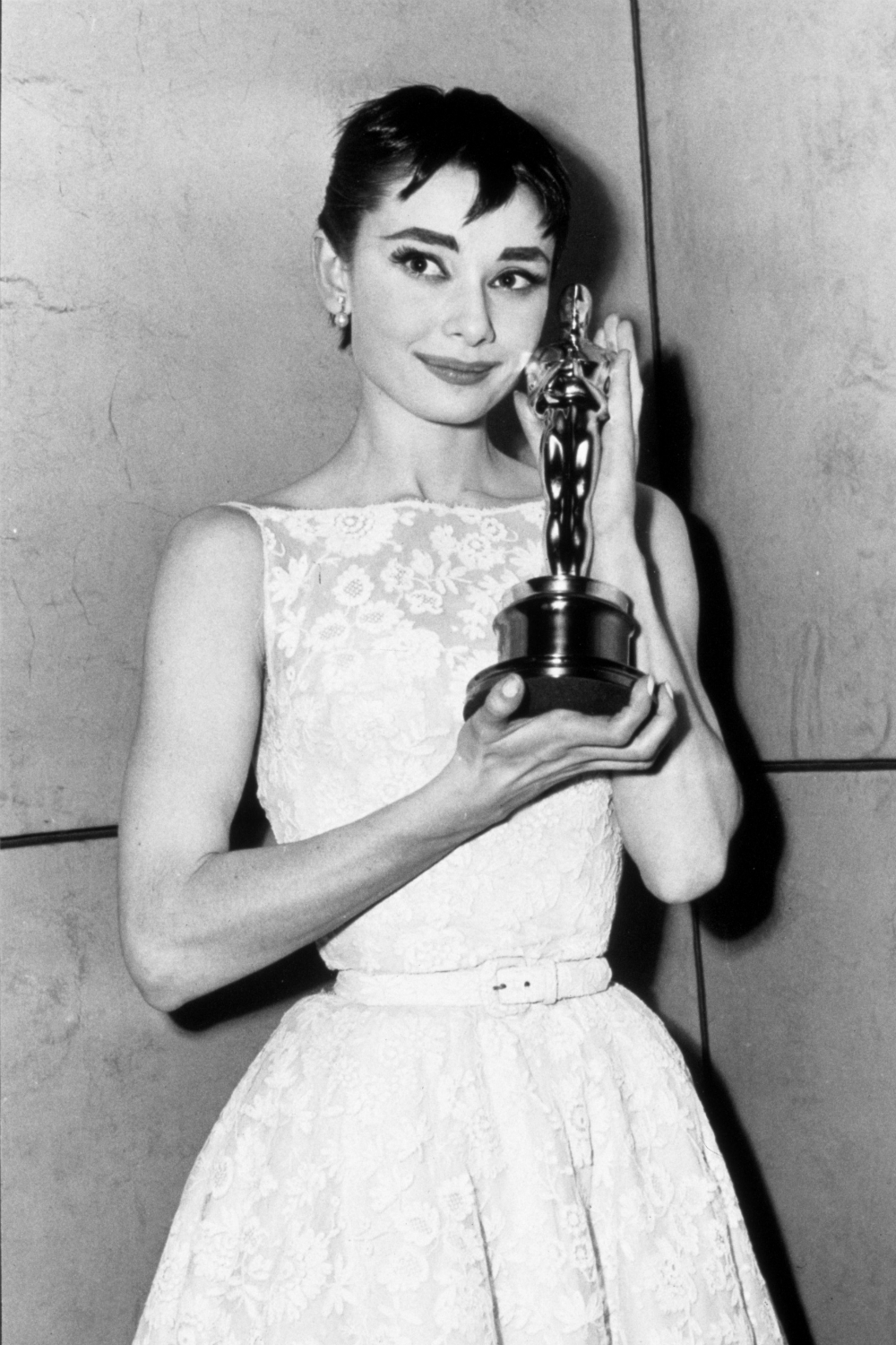 audrey hepburn oscars 1954