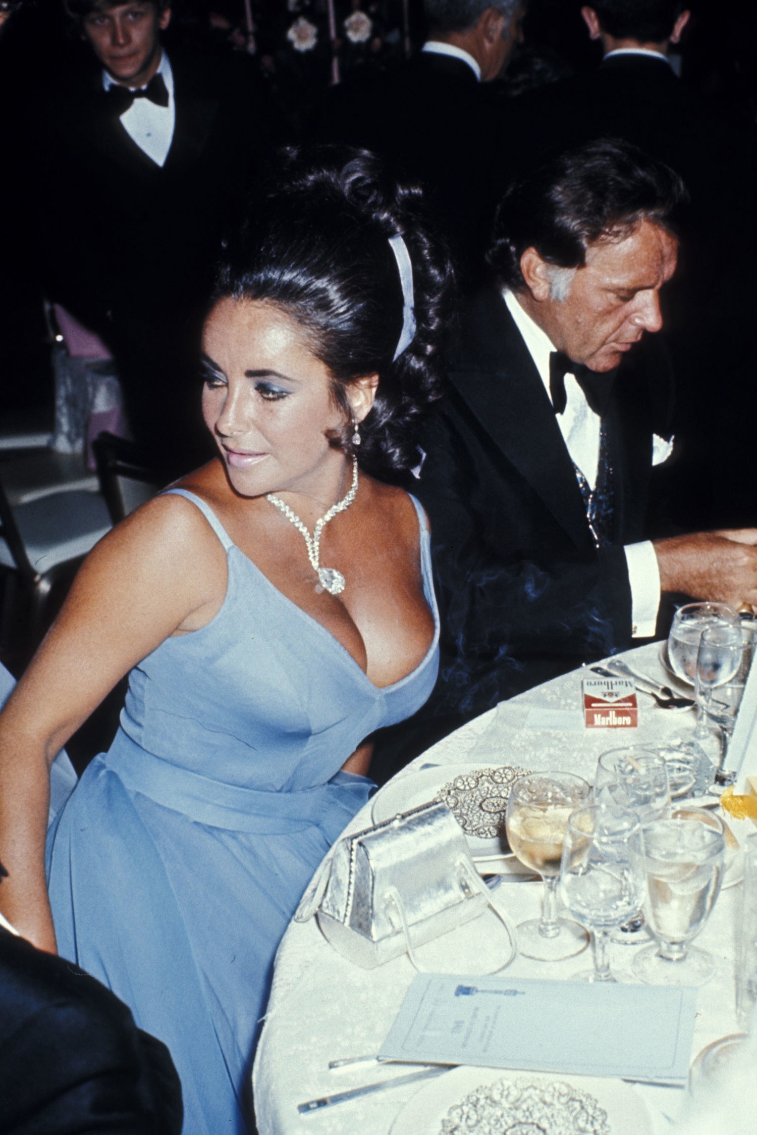 elizabeth taylor oscars 1970