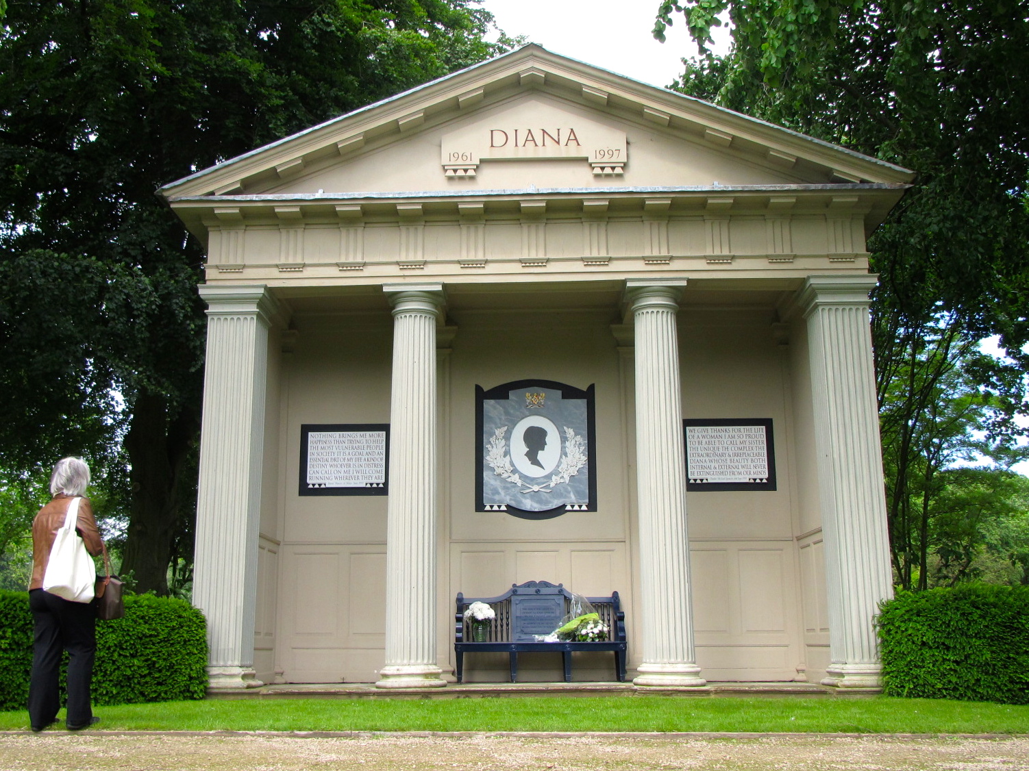 Diana Burial Barry Mannakee