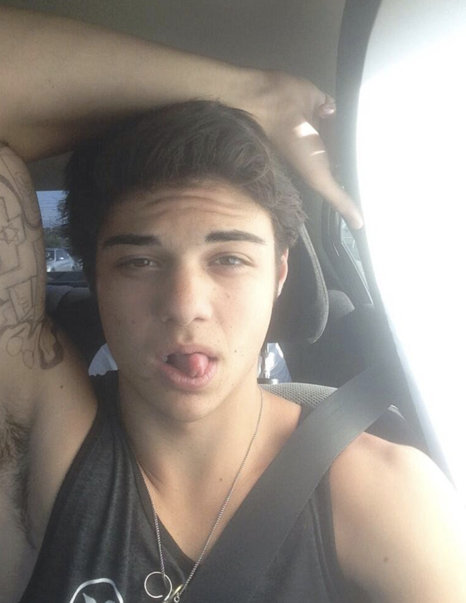 noah centineo in car