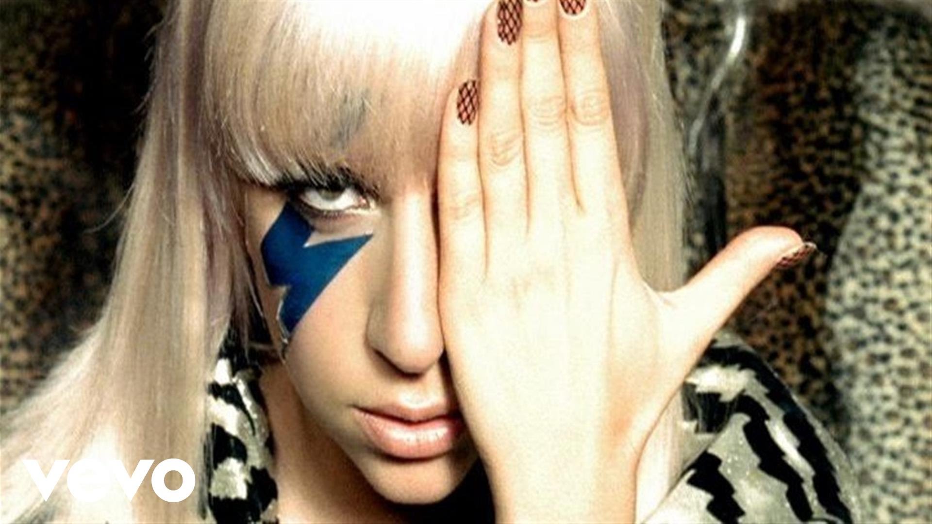 Lady gaga in her poker face music video