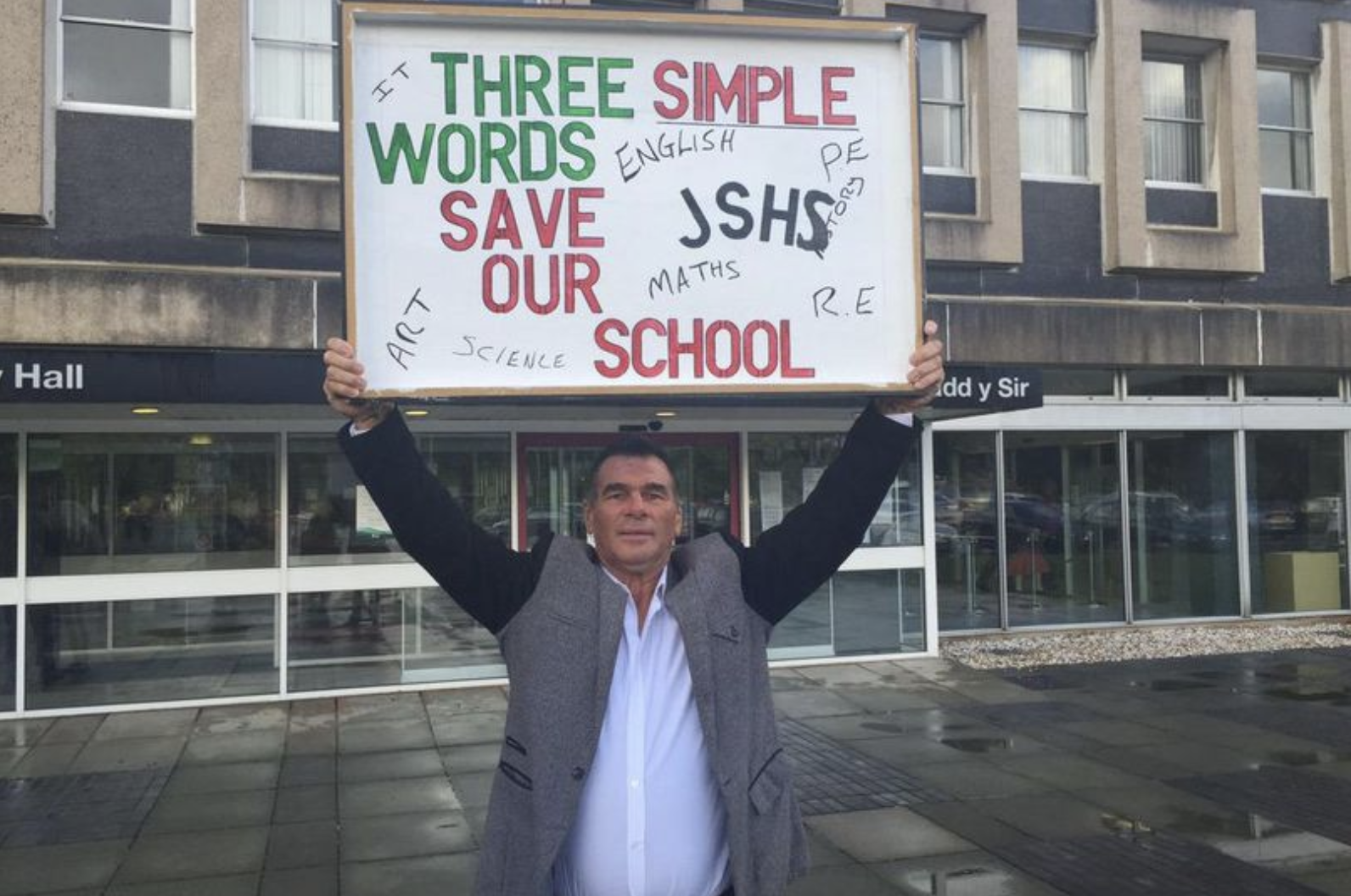 Paddy Doherty Saves School