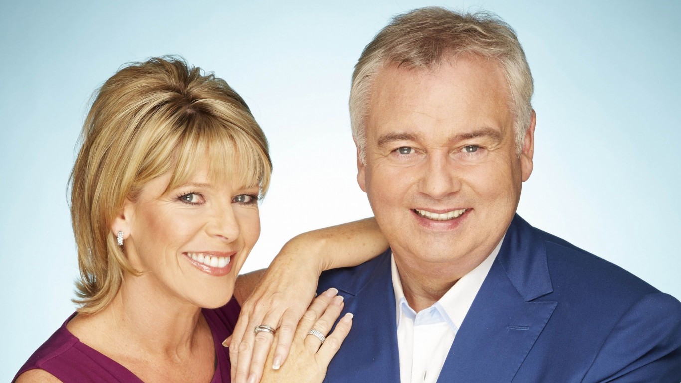 eamonn holmes age