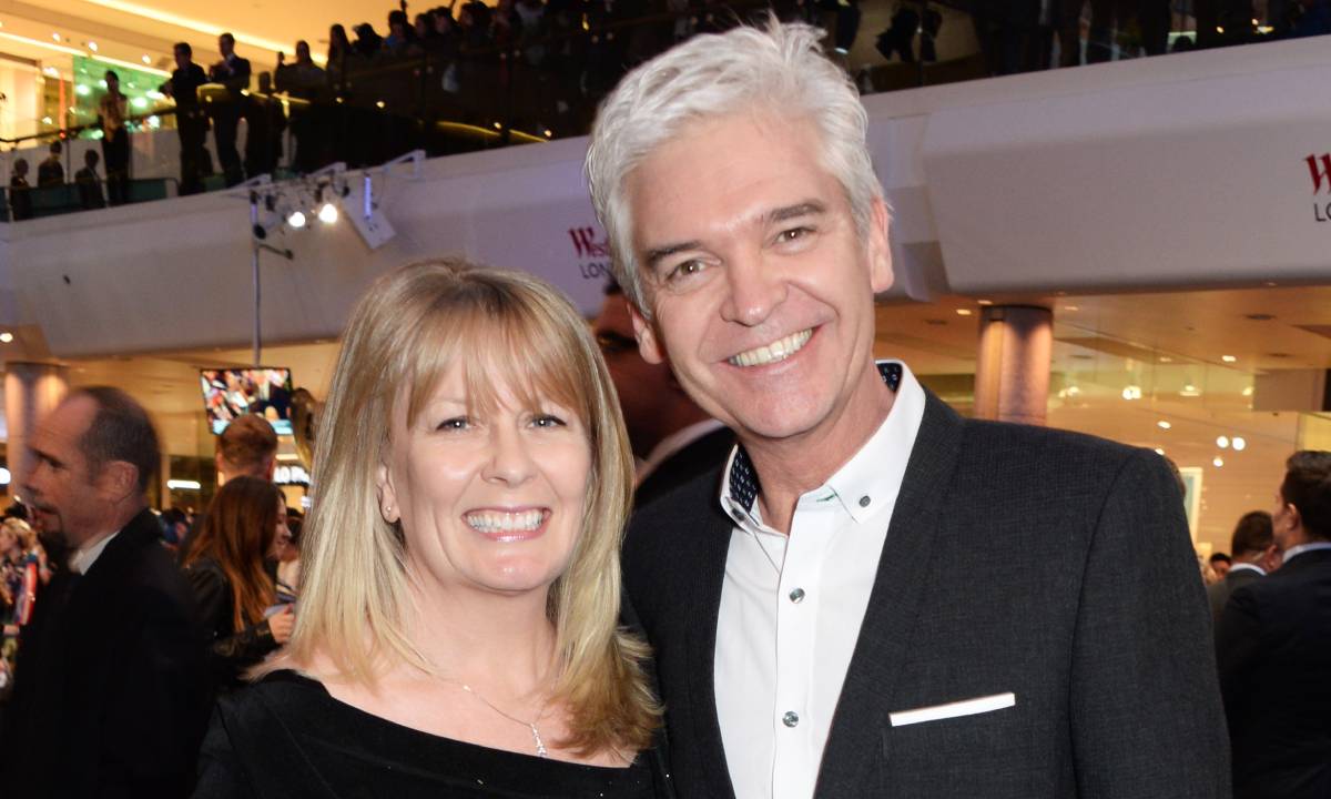 Phillip Schofield net worth may hinge on whether he keeps his marriage to wife Steph together