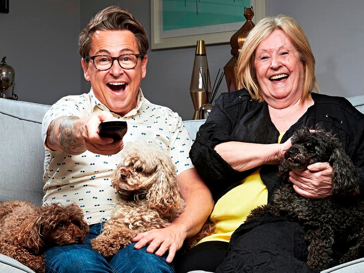 gogglebox cast stephen webb and mum pat