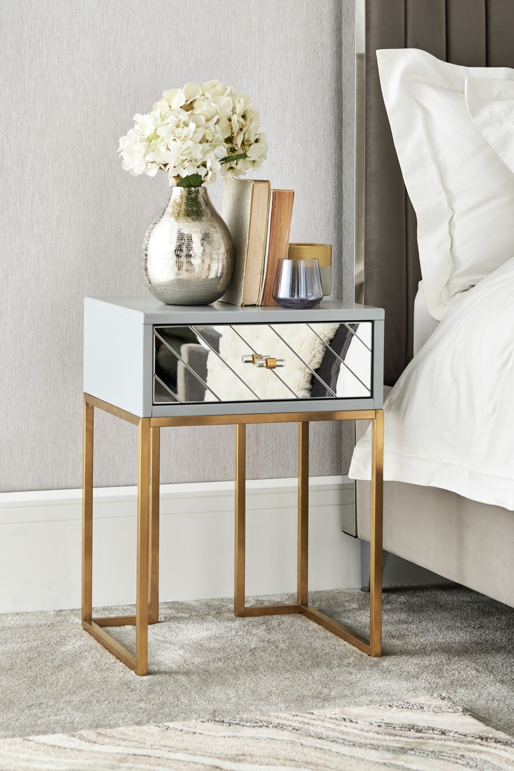 Kirah Bedside