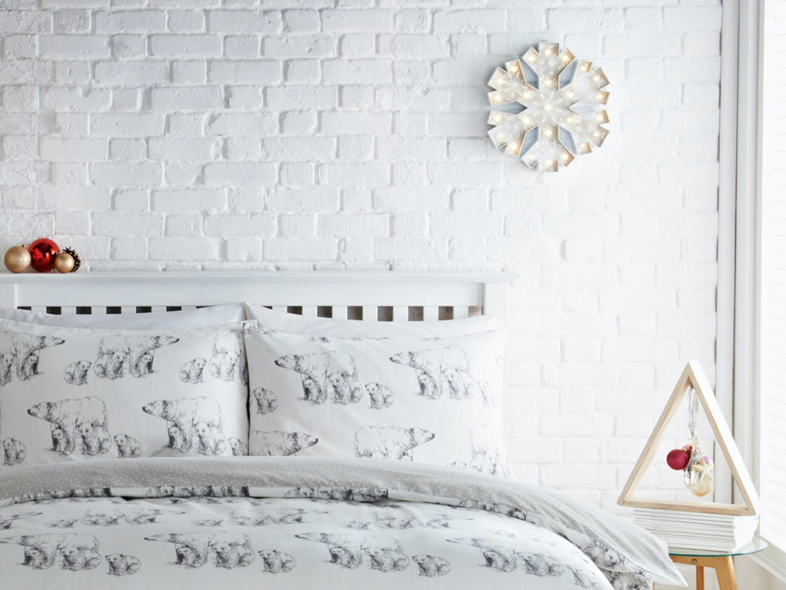 Polar Bear Flannel Christmas Bedding - £20.00 to £30.00