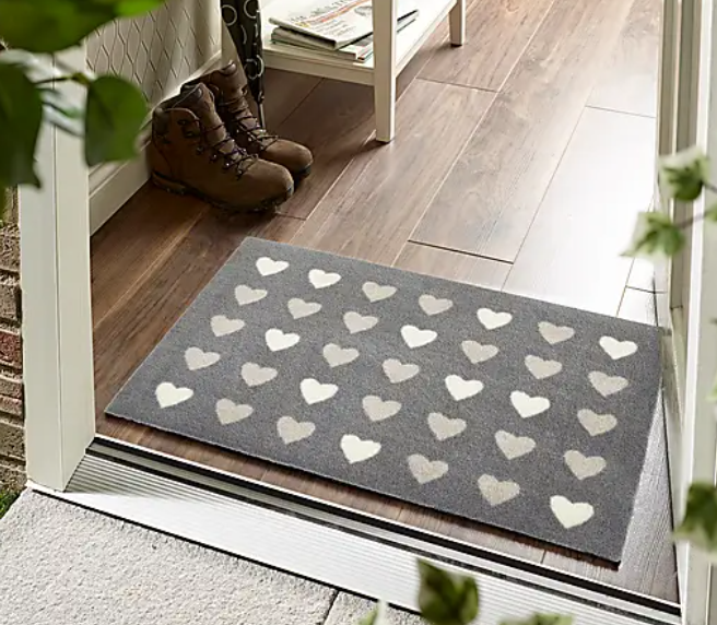 washable heart mat
