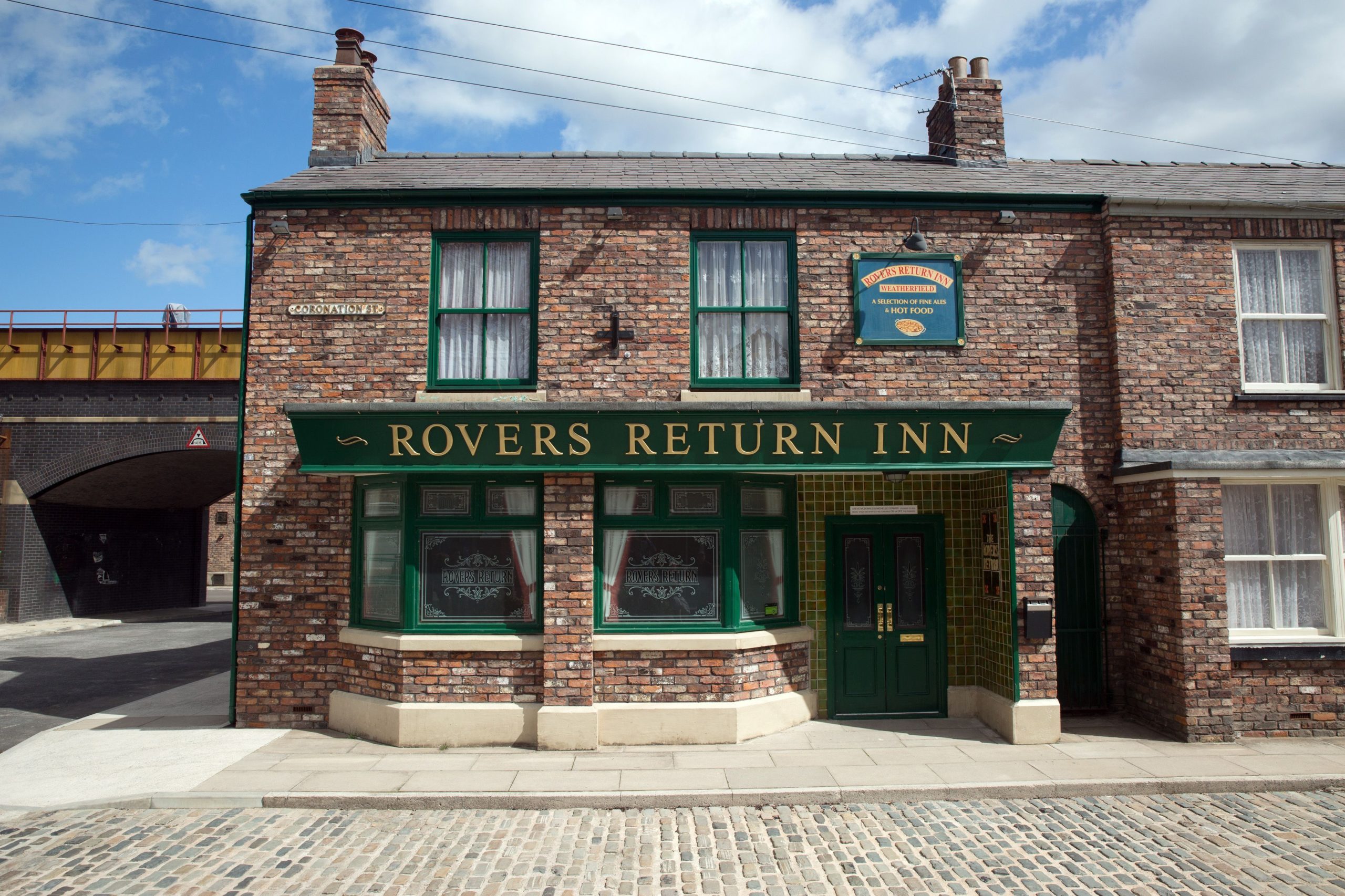 coronation street tour rovers return