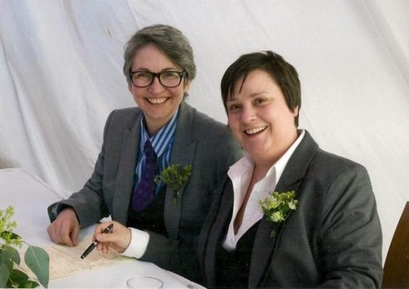 Lee Cormack and Susan Calman tie the knot.