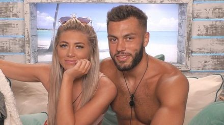 Paige and Finn getting to know each other on Love Island.