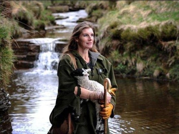 Amanda Owen Net Worth: Our Yorkshire Farm Star Rakes in the Cash.