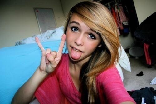 Acacia Kersey’s early days on Tumblr.