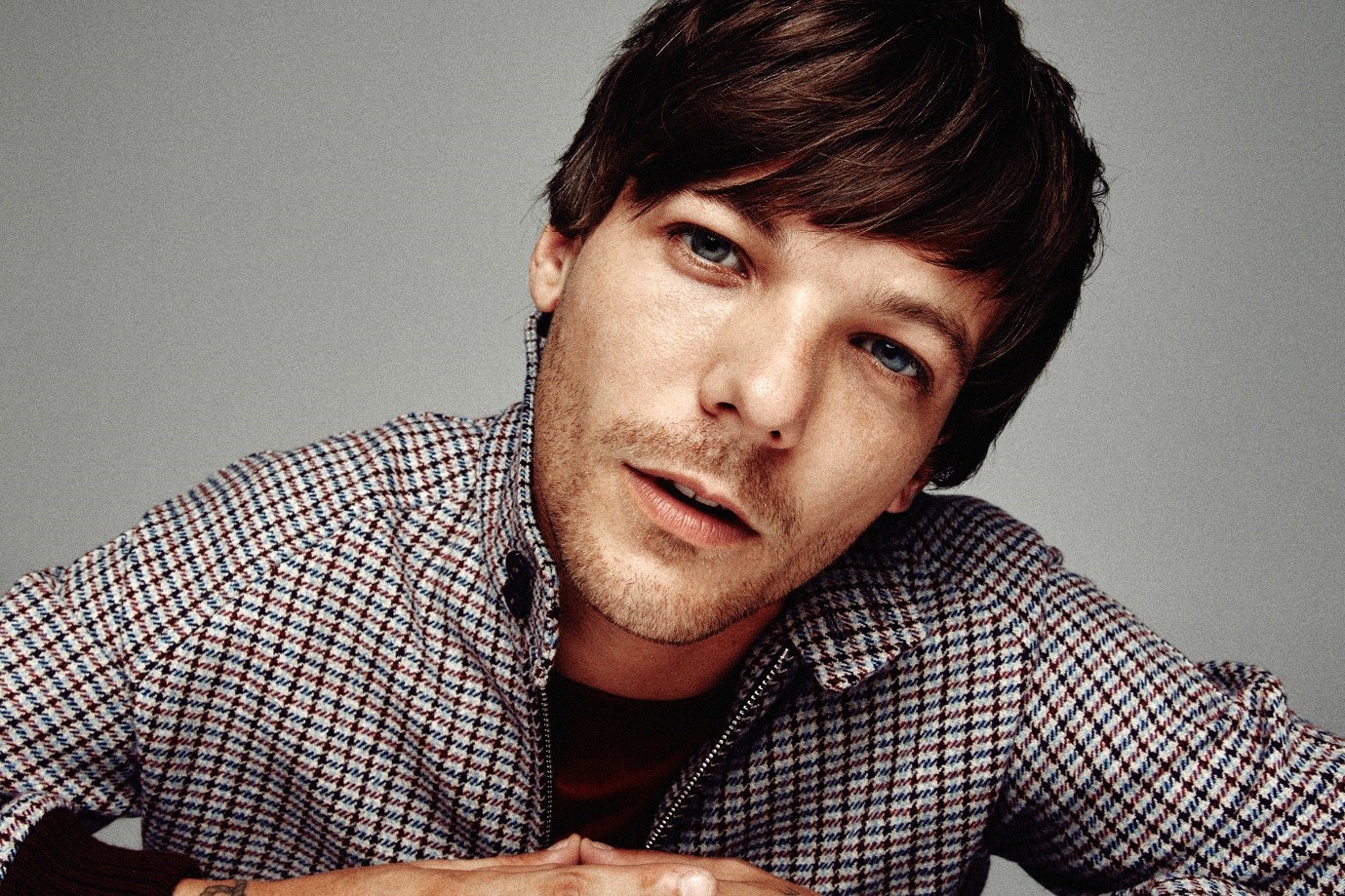 Louis Tomlinson Girlfriend: Who is the singer dating?