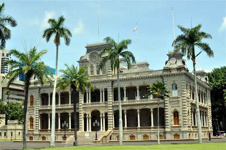 Iolani palace