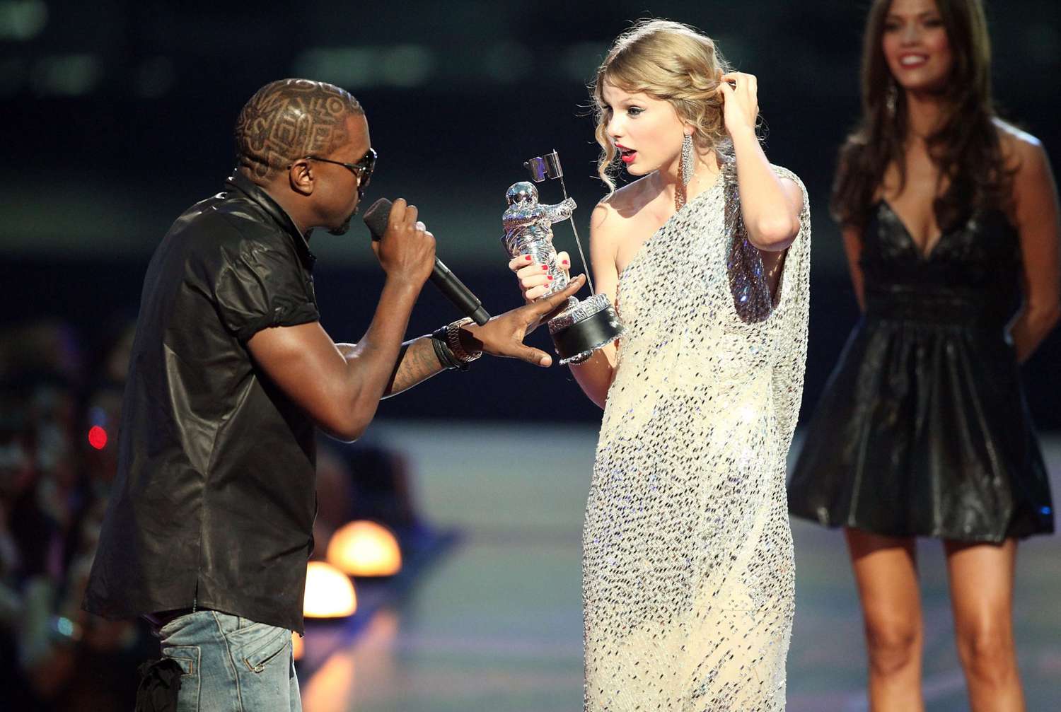 The beginning of the feud between Taylor Swift and Kanye West, at the 2009 Grammys. 
